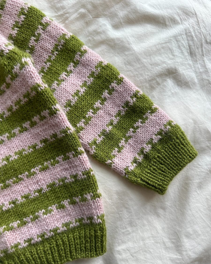 Stickpaket - Petite Knit: Key Cardigan Jr (highland ull)