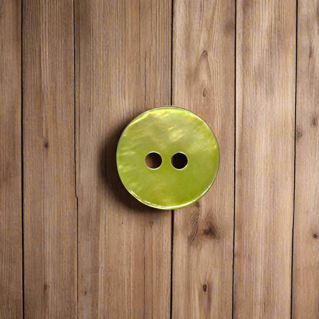 Perlemorsknappar - färgade 15mm