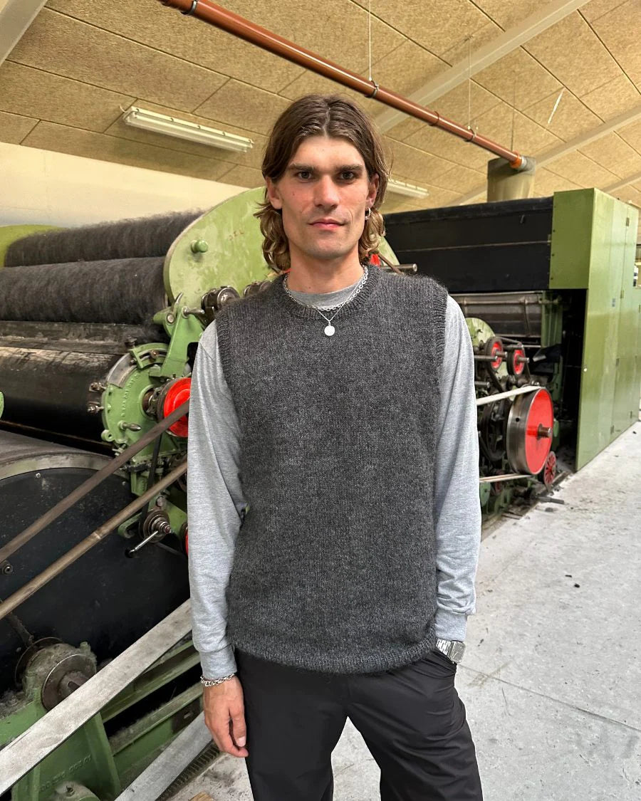 Petite Knit: Novice Slipover Man