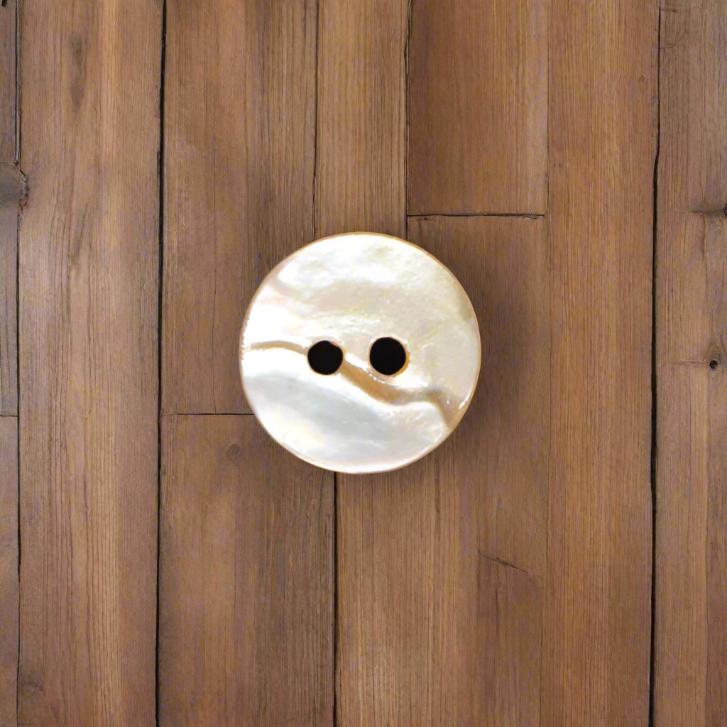 Perlemorsknappar - färgade 15mm